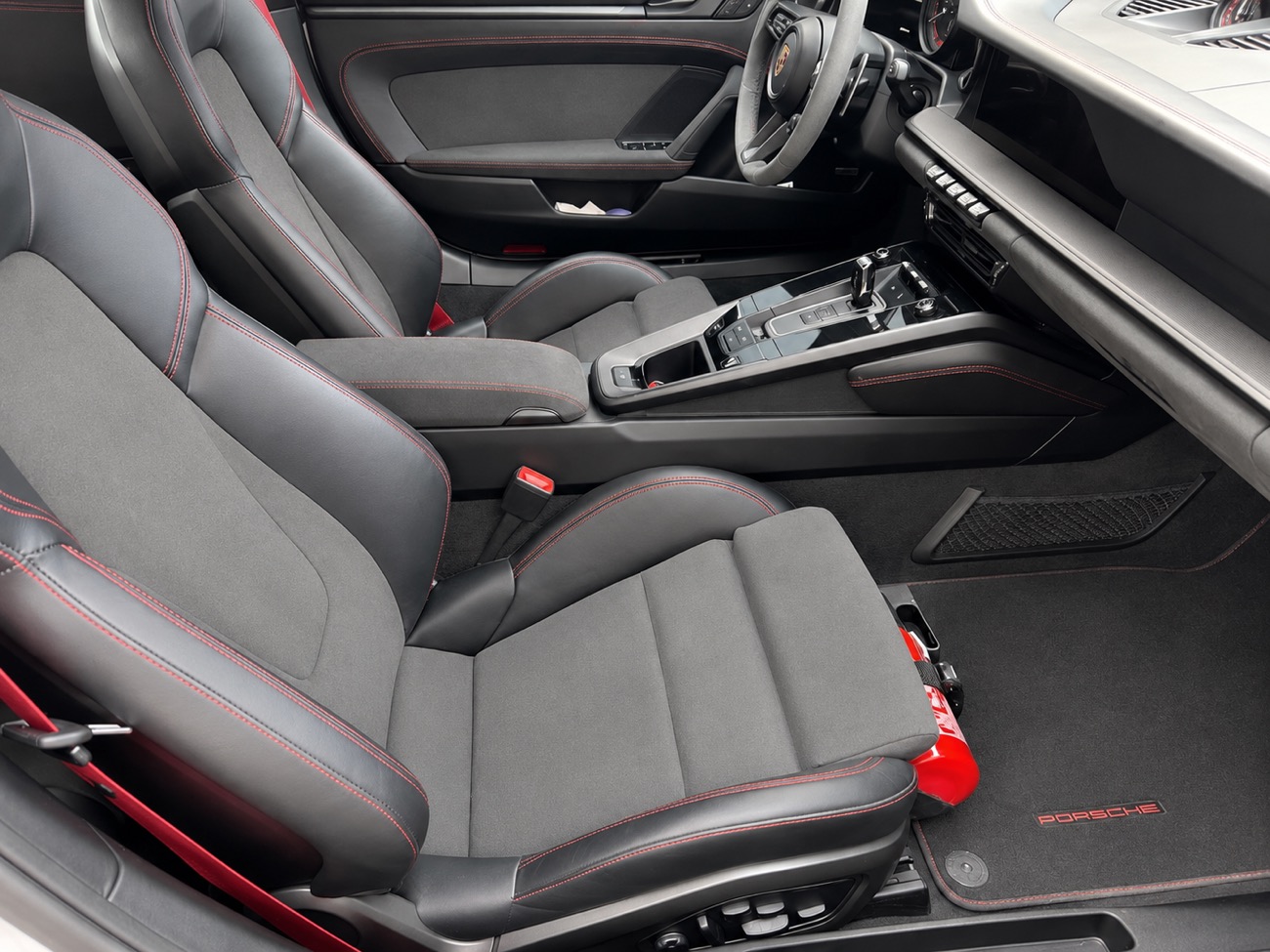 Porsche 911 Carrera GTS Cabrio — foto 13