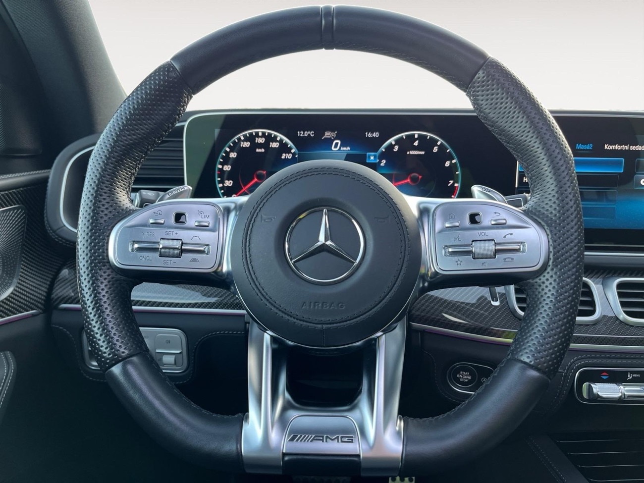 Mercedes-AMG GLS 63 — foto 11