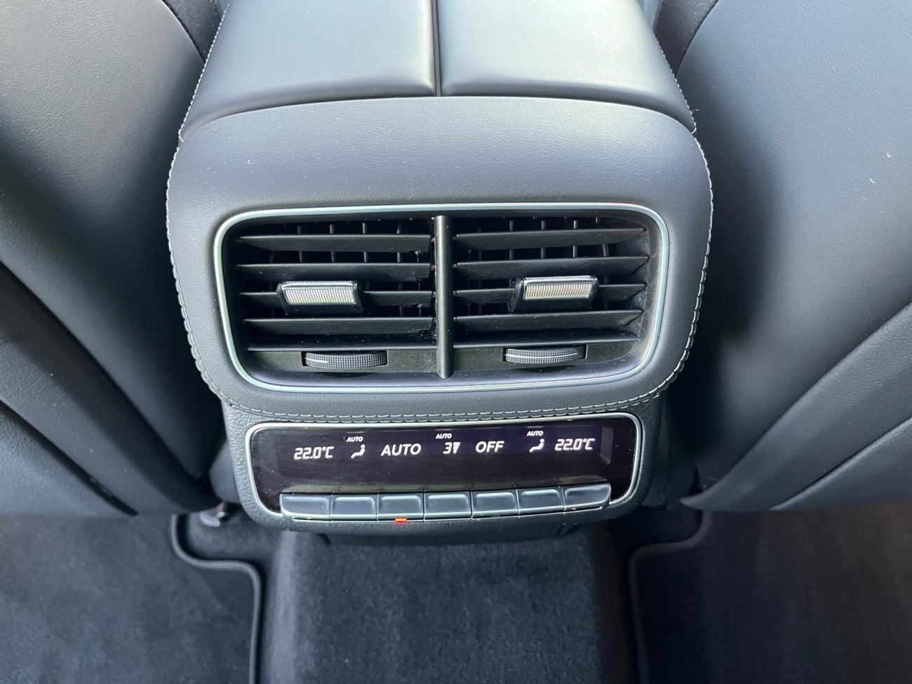 Mercedes-AMG GLS 63 — foto 18